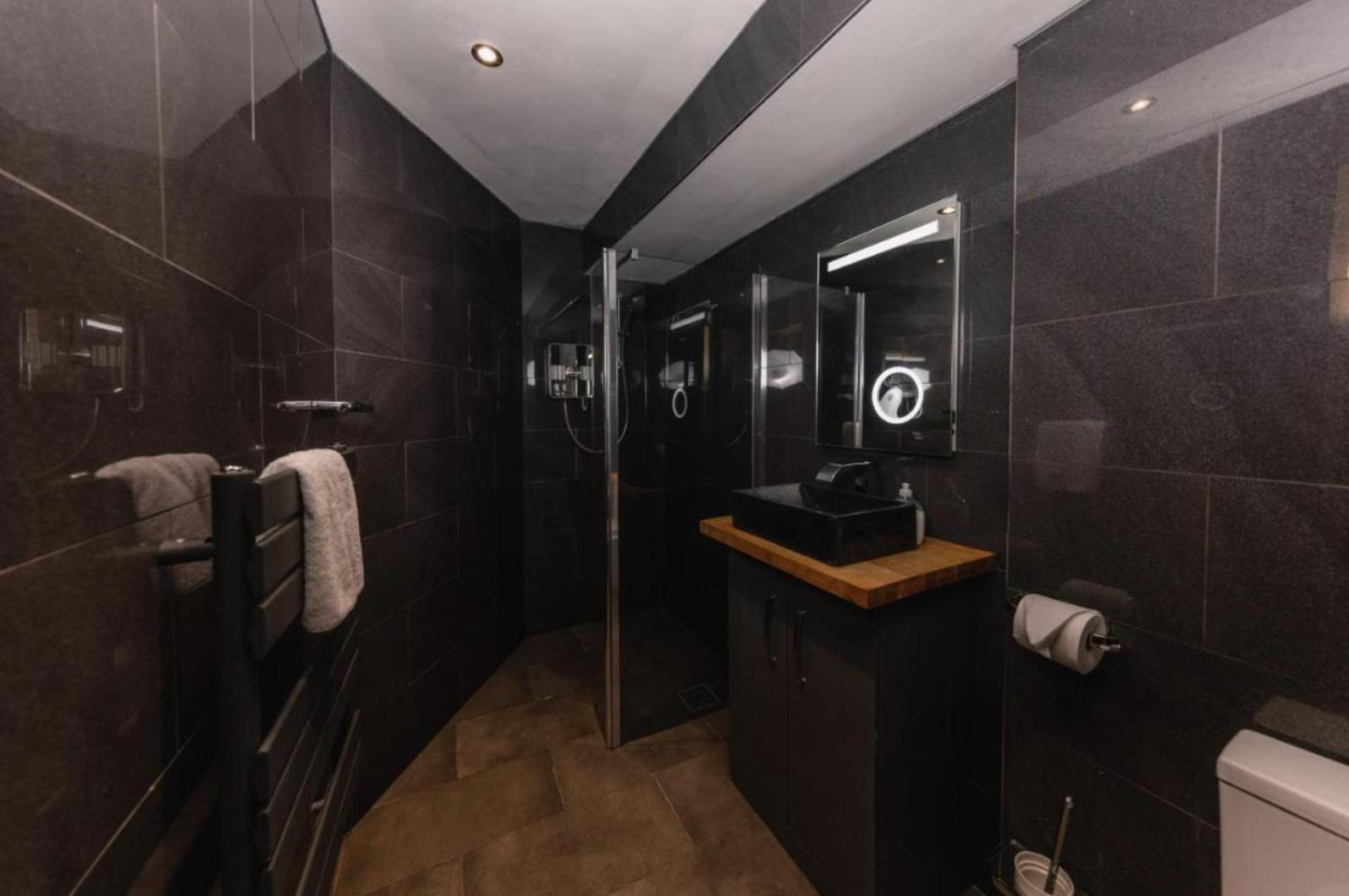 Superb Luxury Apartment By Canal - Central Edinburgh Edimburgo Exterior foto